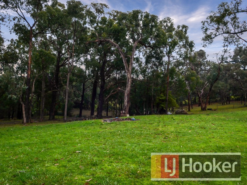 48 Salisbury Road, Beaconsfield Upper VIC 3808