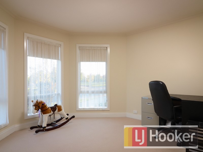 1 Stirling Circuit, Beaconsfield VIC 3807