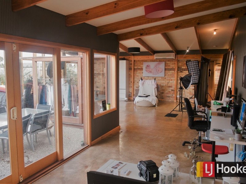 340 Princes Highway, Officer VIC 3809