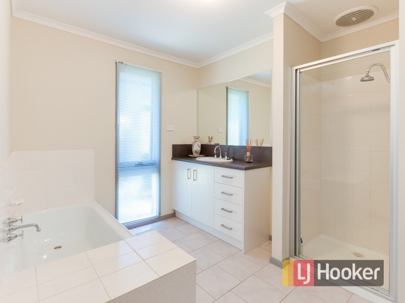 14 Harwood Court, Berwick VIC 3806
