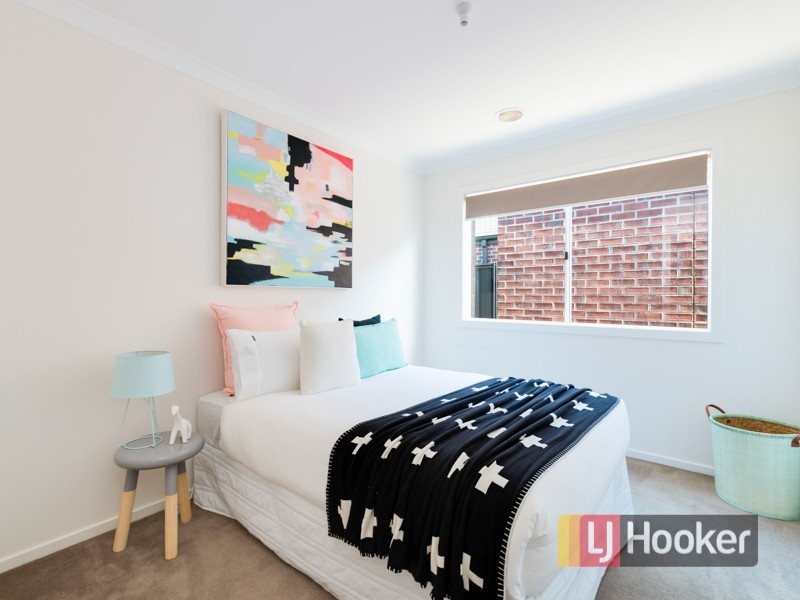 20 Ventasso Street, Clyde North VIC 3978