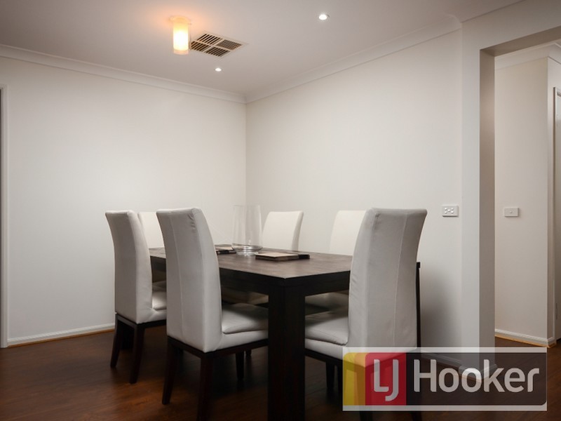 8 Markbeech Circuit, Officer VIC 3809
