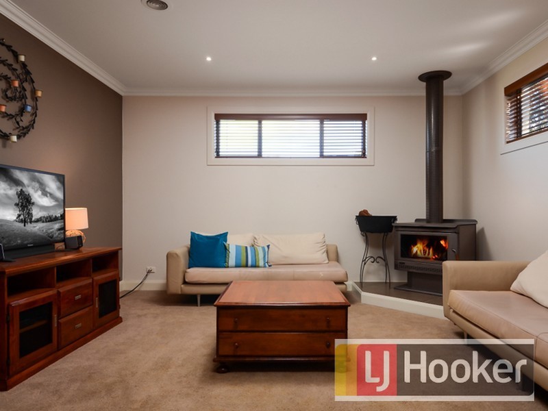 9 Jembecca Drive, Berwick VIC 3806