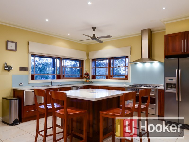 26 Waterford Close, Narre Warren North VIC 3804