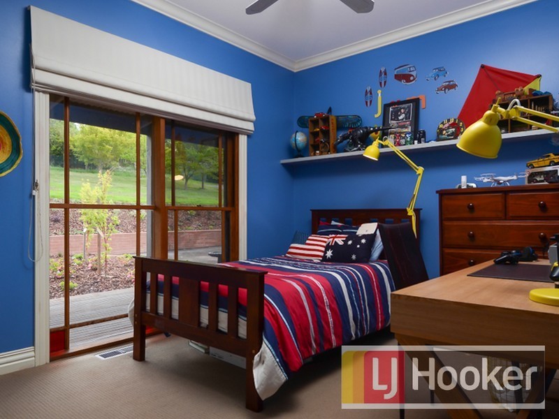 26 Waterford Close, Narre Warren North VIC 3804