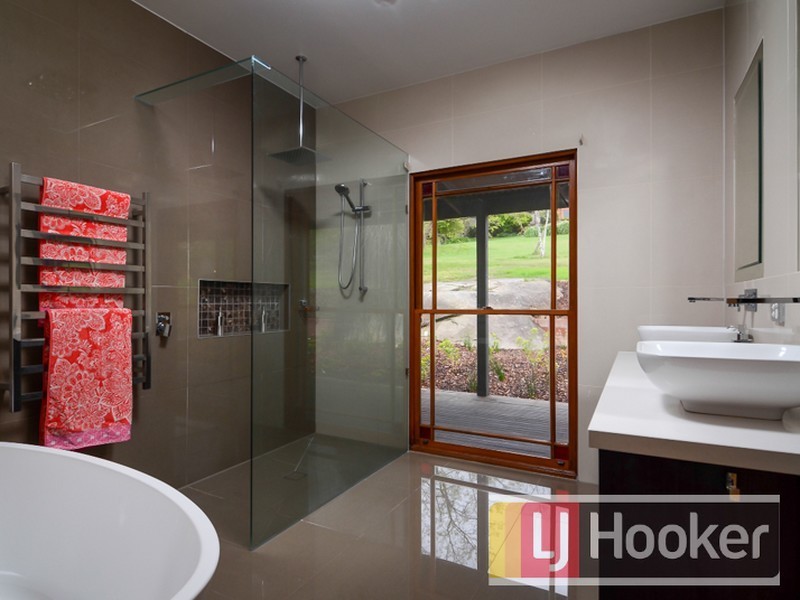 26 Waterford Close, Narre Warren North VIC 3804