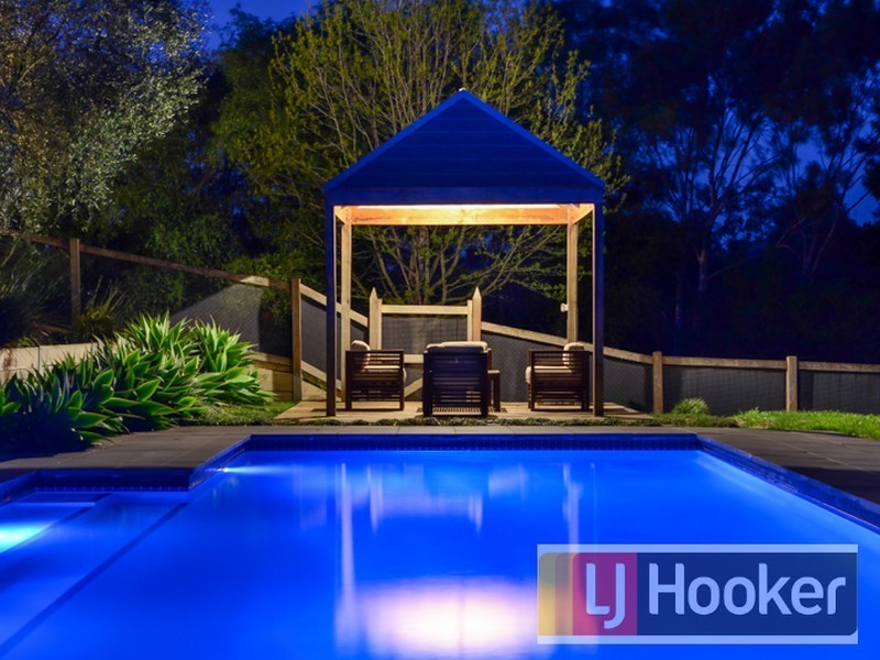 26 Waterford Close, Narre Warren North VIC 3804