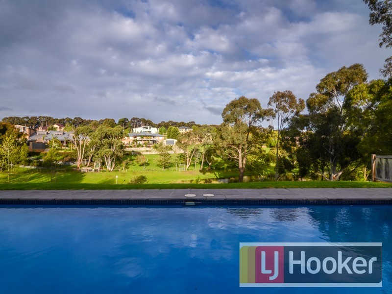 26 Waterford Close, Narre Warren North VIC 3804