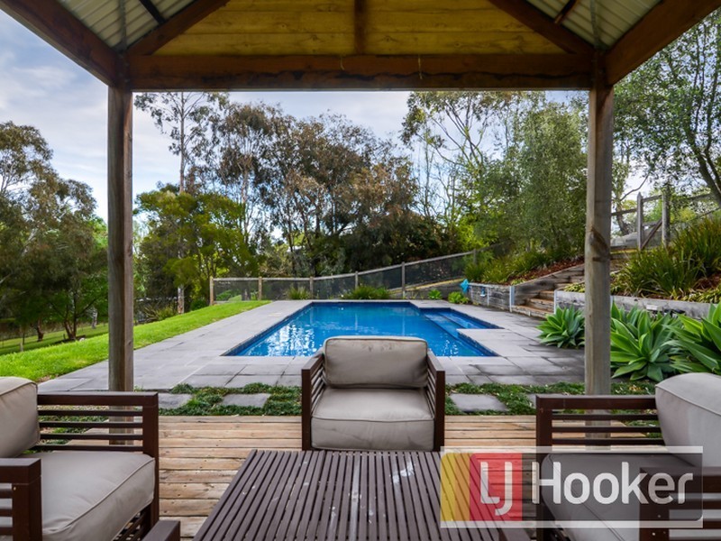 26 Waterford Close, Narre Warren North VIC 3804