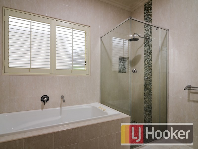 24 Melville Park Drive, Berwick VIC 3806