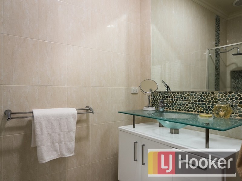 24 Melville Park Drive, Berwick VIC 3806