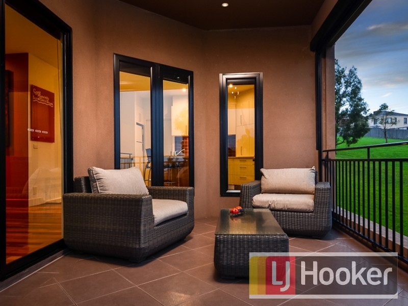 24 Melville Park Drive, Berwick VIC 3806