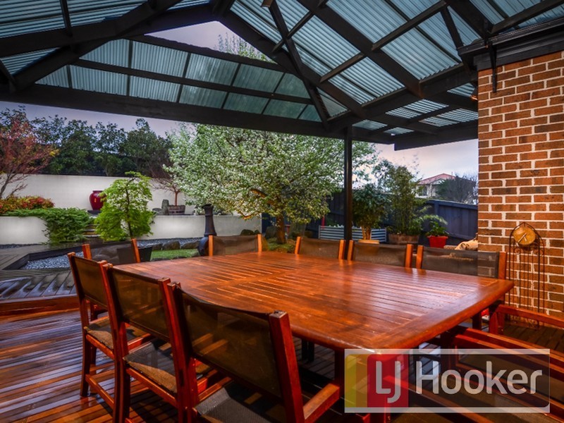 24 Melville Park Drive, Berwick VIC 3806