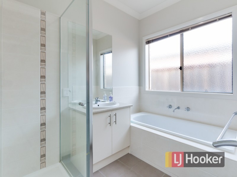 161 Viewgrand Drive, Berwick VIC 3806