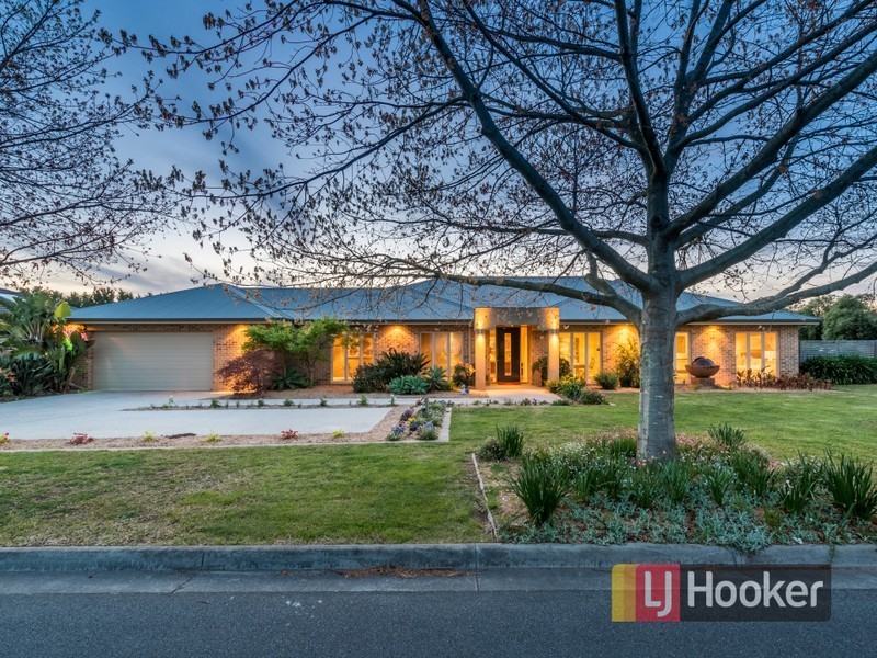 36-38 The Boulevard, Narre Warren South VIC 3805