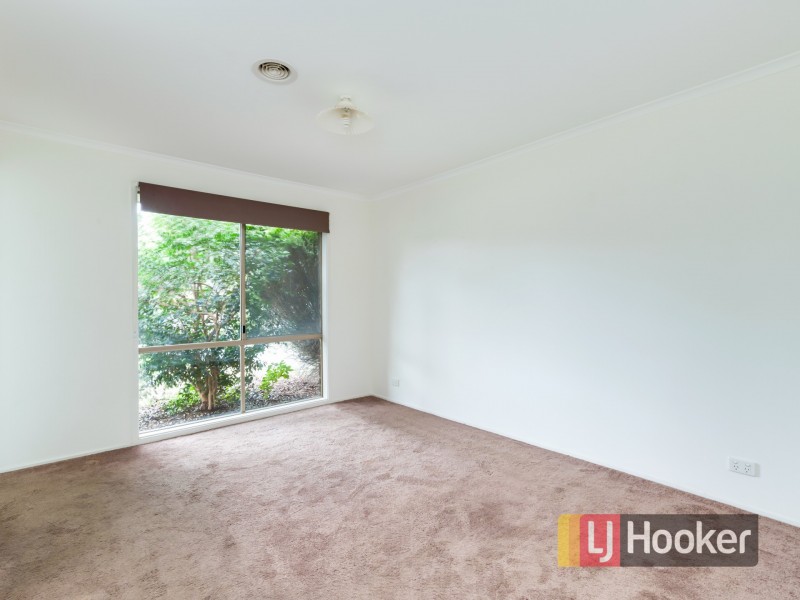 4 Hillman Court, Berwick VIC 3806