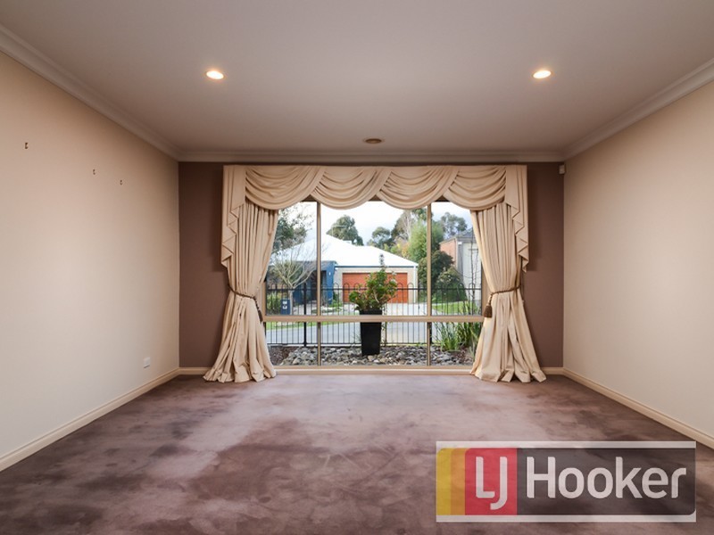 2 Hamdon Green, Berwick VIC 3806