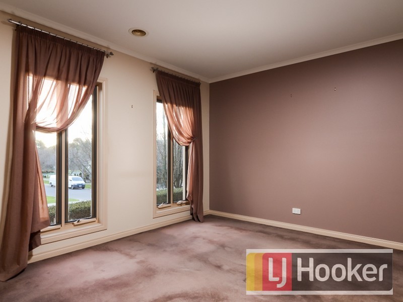 2 Hamdon Green, Berwick VIC 3806