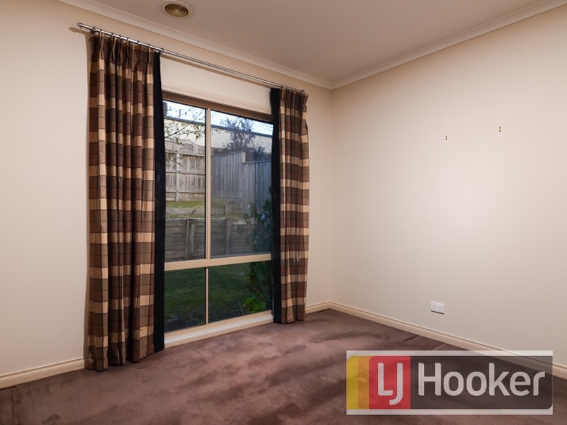 2 Hamdon Green, Berwick VIC 3806