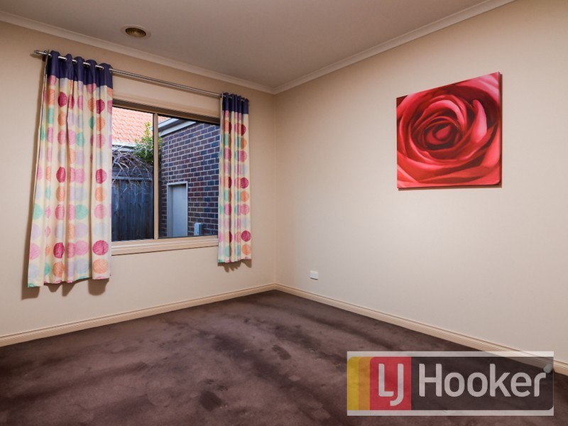 2 Hamdon Green, Berwick VIC 3806