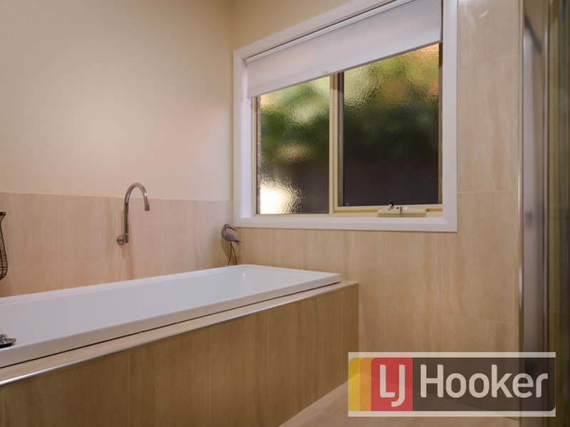 53 Timberside Drive, Beaconsfield VIC 3807