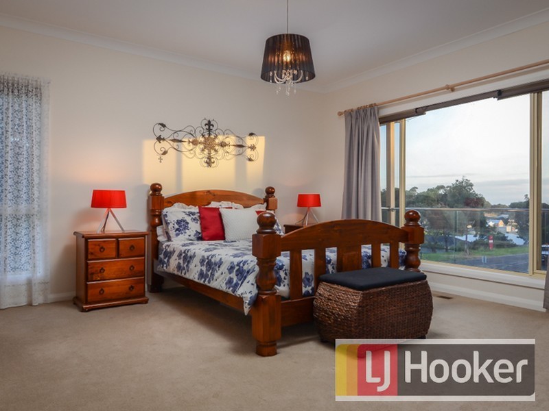 53 Timberside Drive, Beaconsfield VIC 3807