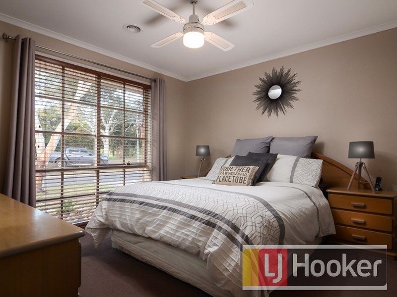 9 Wirrabarra Place, Berwick VIC 3806