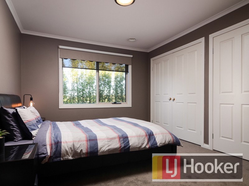 10 Outlook Drive, Berwick VIC 3806