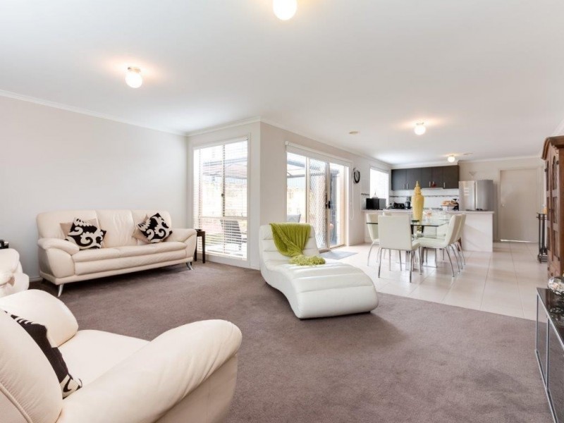 7 Huron Parkway, Pakenham VIC 3810