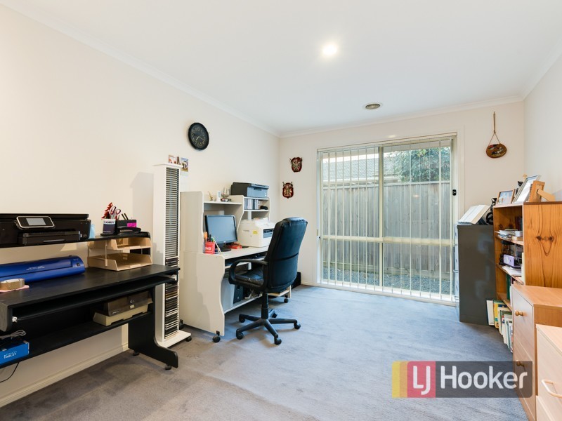 27 Hammerwood Green, Beaconsfield VIC 3807