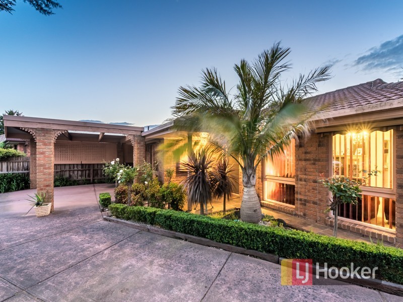 35 Adam Avenue, Hallam VIC 3803