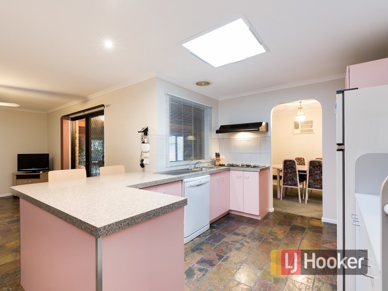 35 Adam Avenue, Hallam VIC 3803