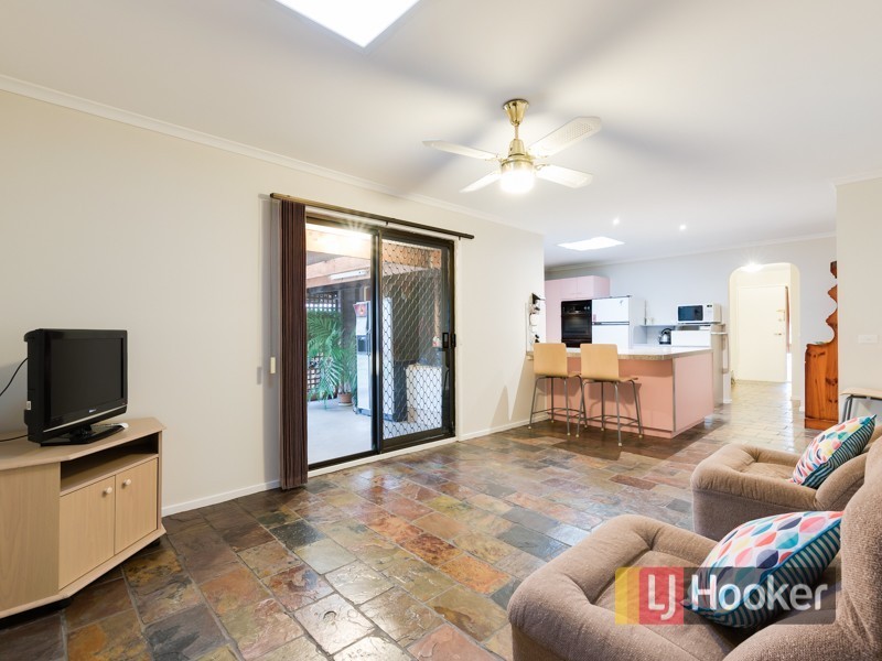 35 Adam Avenue, Hallam VIC 3803