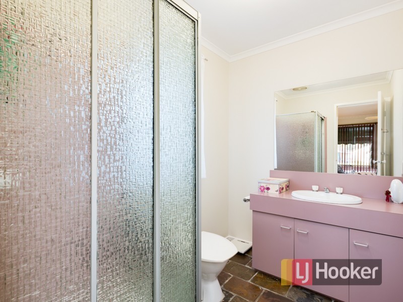 35 Adam Avenue, Hallam VIC 3803