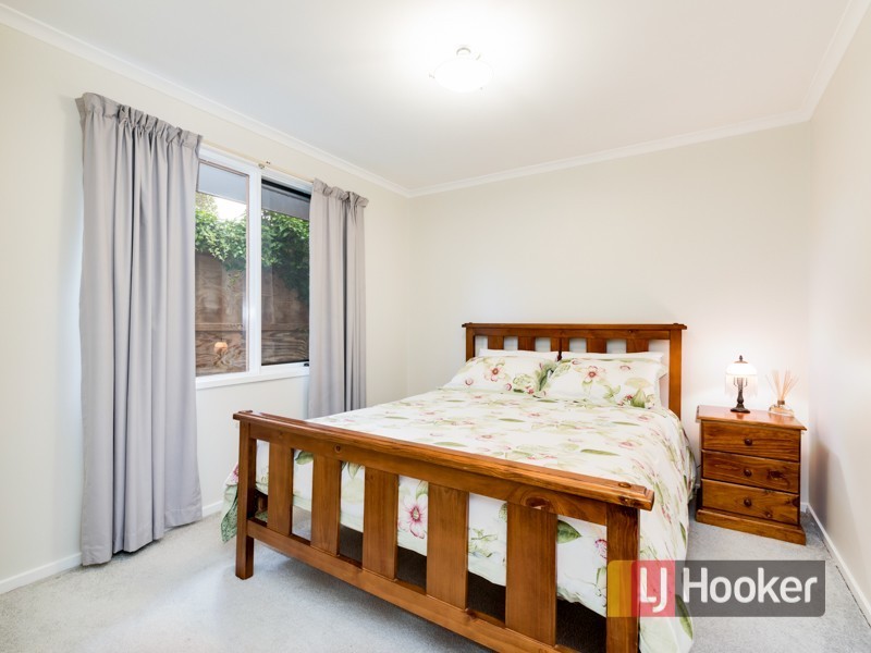 35 Adam Avenue, Hallam VIC 3803