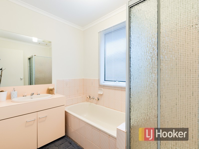 35 Adam Avenue, Hallam VIC 3803