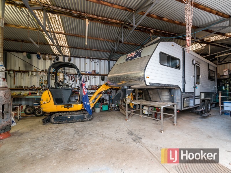 35 Adam Avenue, Hallam VIC 3803