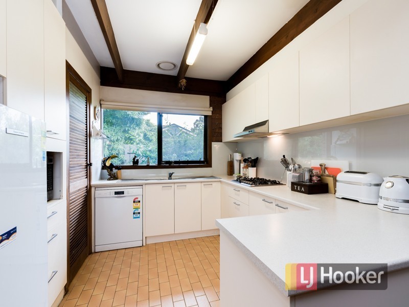 9 Broxburn Court, Berwick VIC 3806