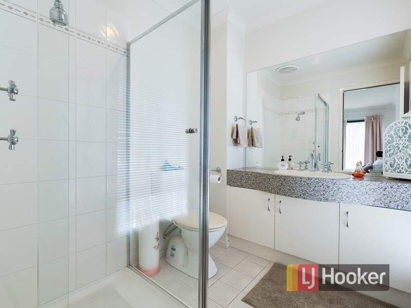 166 Sweeney Drive, Narre Warren VIC 3805