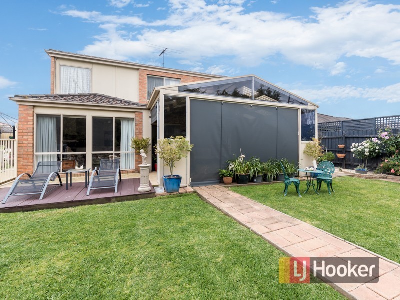 166 Sweeney Drive, Narre Warren VIC 3805