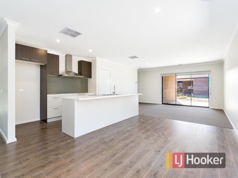 5 Hibiscus Street, Officer VIC 3809