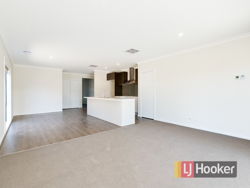 5 Hibiscus Street, Officer VIC 3809