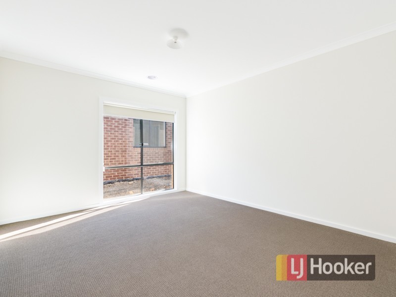 5 Hibiscus Street, Officer VIC 3809