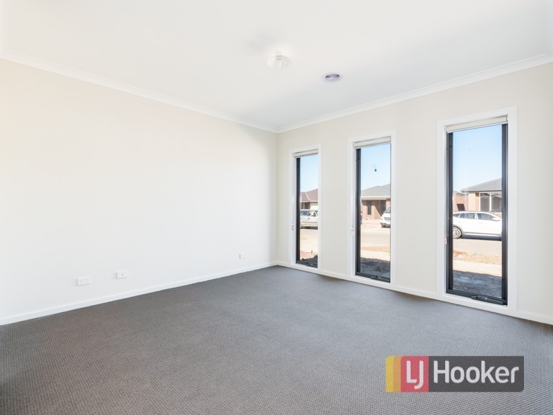 5 Hibiscus Street, Officer VIC 3809