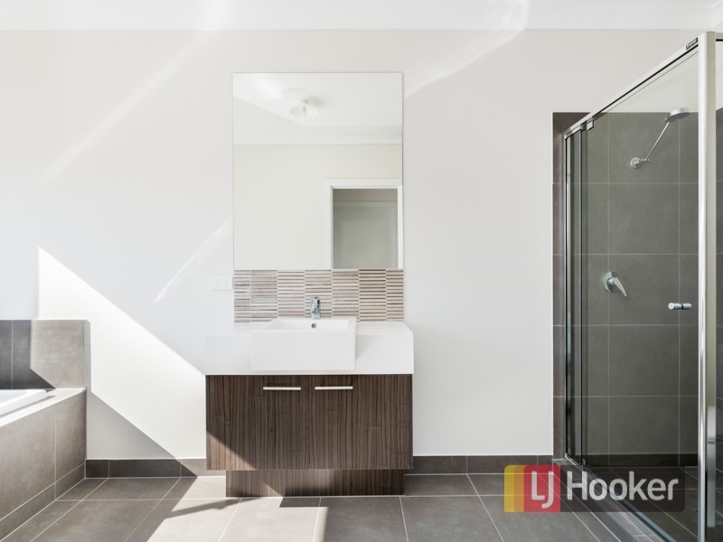 5 Hibiscus Street, Officer VIC 3809