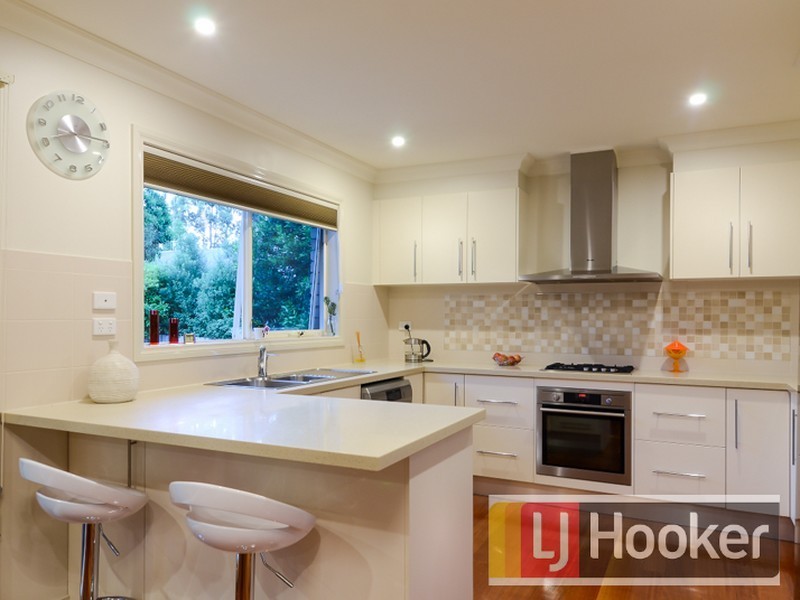 12 Shute Avenue, Berwick VIC 3806