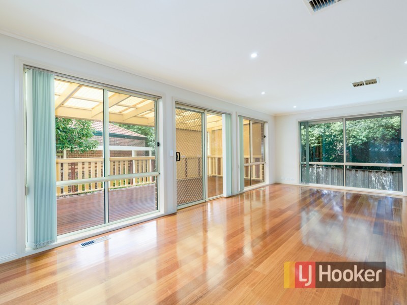 7 Lisson Court, Berwick VIC 3806