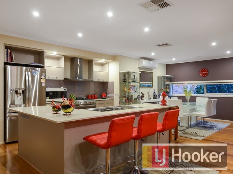 14 Honey Court, Berwick VIC 3806