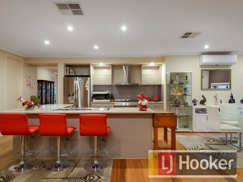 14 Honey Court, Berwick VIC 3806