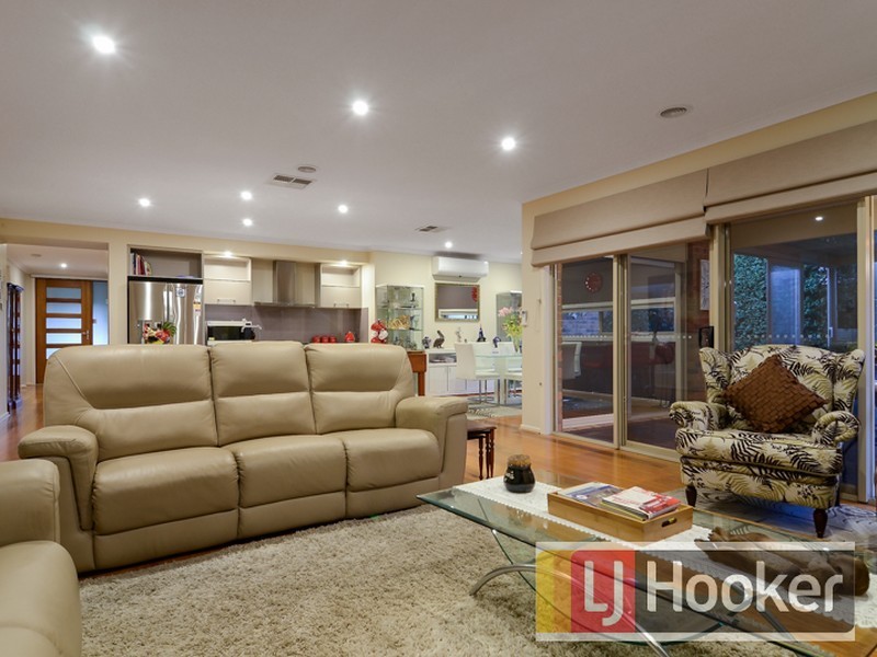 14 Honey Court, Berwick VIC 3806